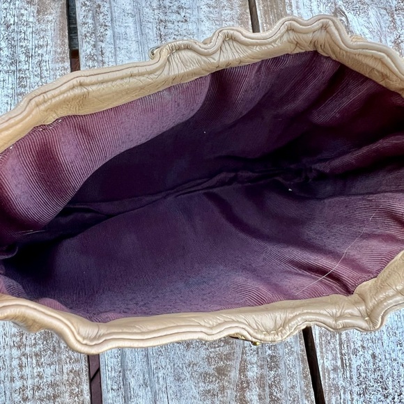 Ande’ vintage taupe leather bag with gold chain strap - Picture 9 of 9